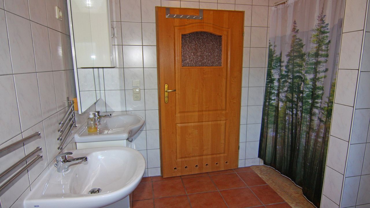 BathRoom BathRoom